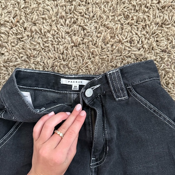 Black jean shorts from PacSun - Picture 3 of 3